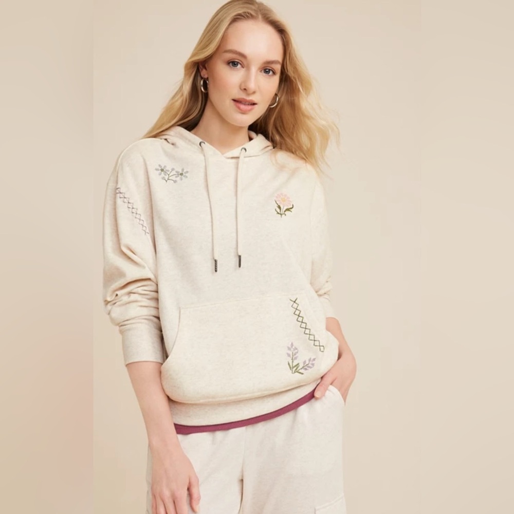 Maurice’s floral embroidered hoodie size large